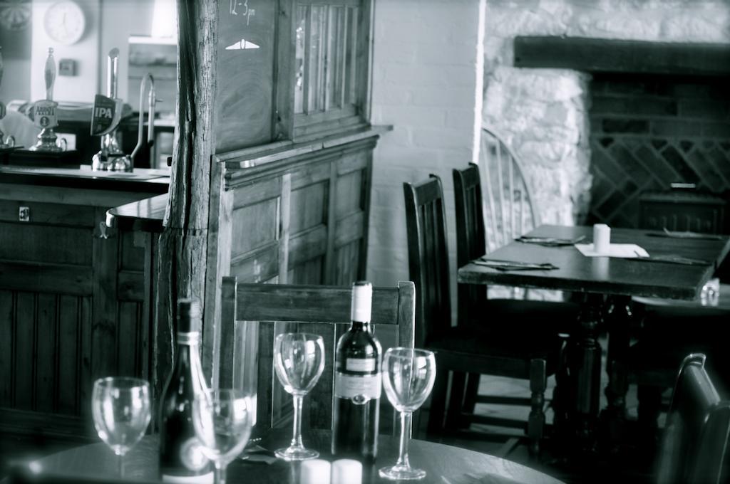 The Crown Inn Benson 外观 照片